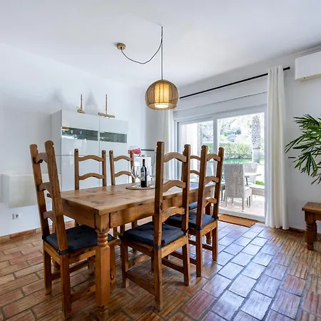 Stamango Βίλα Luz